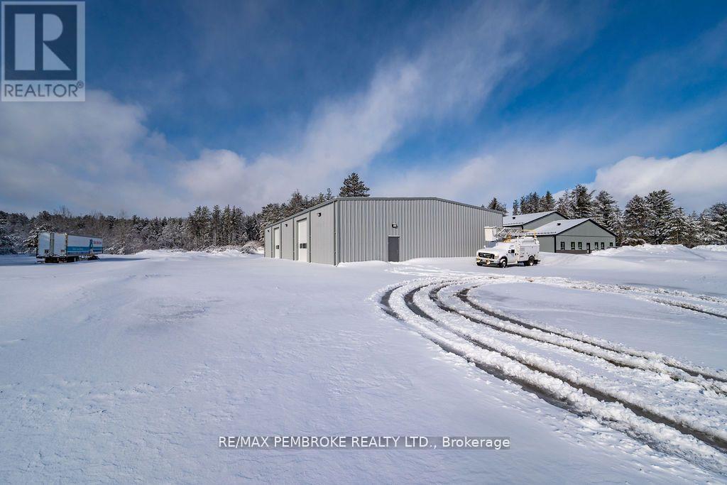 Industrial for Sale in Petawawa – 99 INDUSTRIAL AVENUE, Petawawa – MLS# X13665482 - Image 2