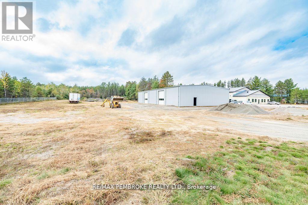 Industrial for Sale in Petawawa – 99 INDUSTRIAL AVENUE, Petawawa – MLS# X13665482 - Image 26