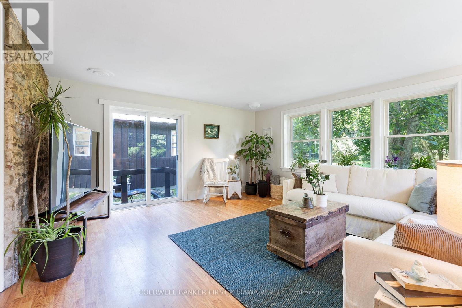 340 NORTH BURGESS 8TH CONCESSION - 12