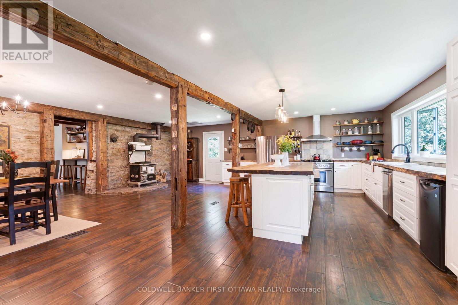 340 NORTH BURGESS 8TH CONCESSION - 15
