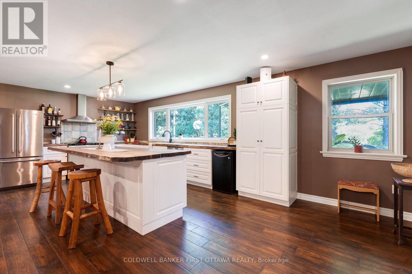 340 NORTH BURGESS 8TH CONCESSION - 19