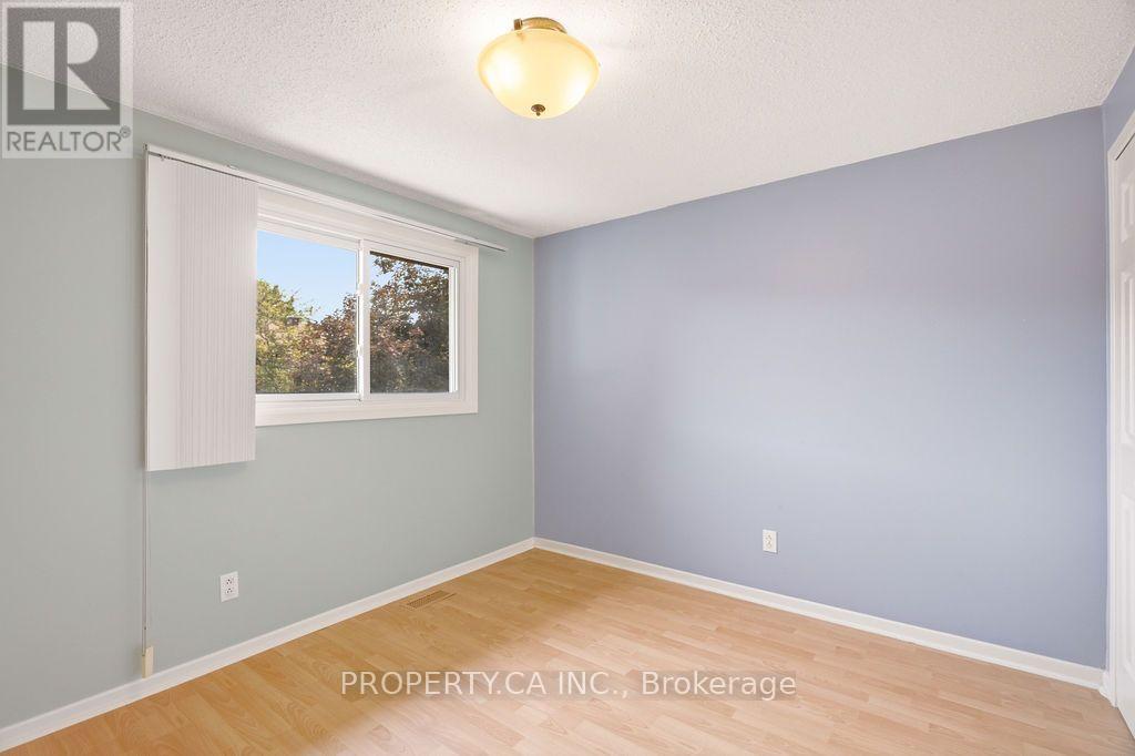 3 Bed, 2 Bath House for Sale in Ottawa – 127 PICKFORD DRIVE, Ottawa – MLS# X13665498 - Image 27