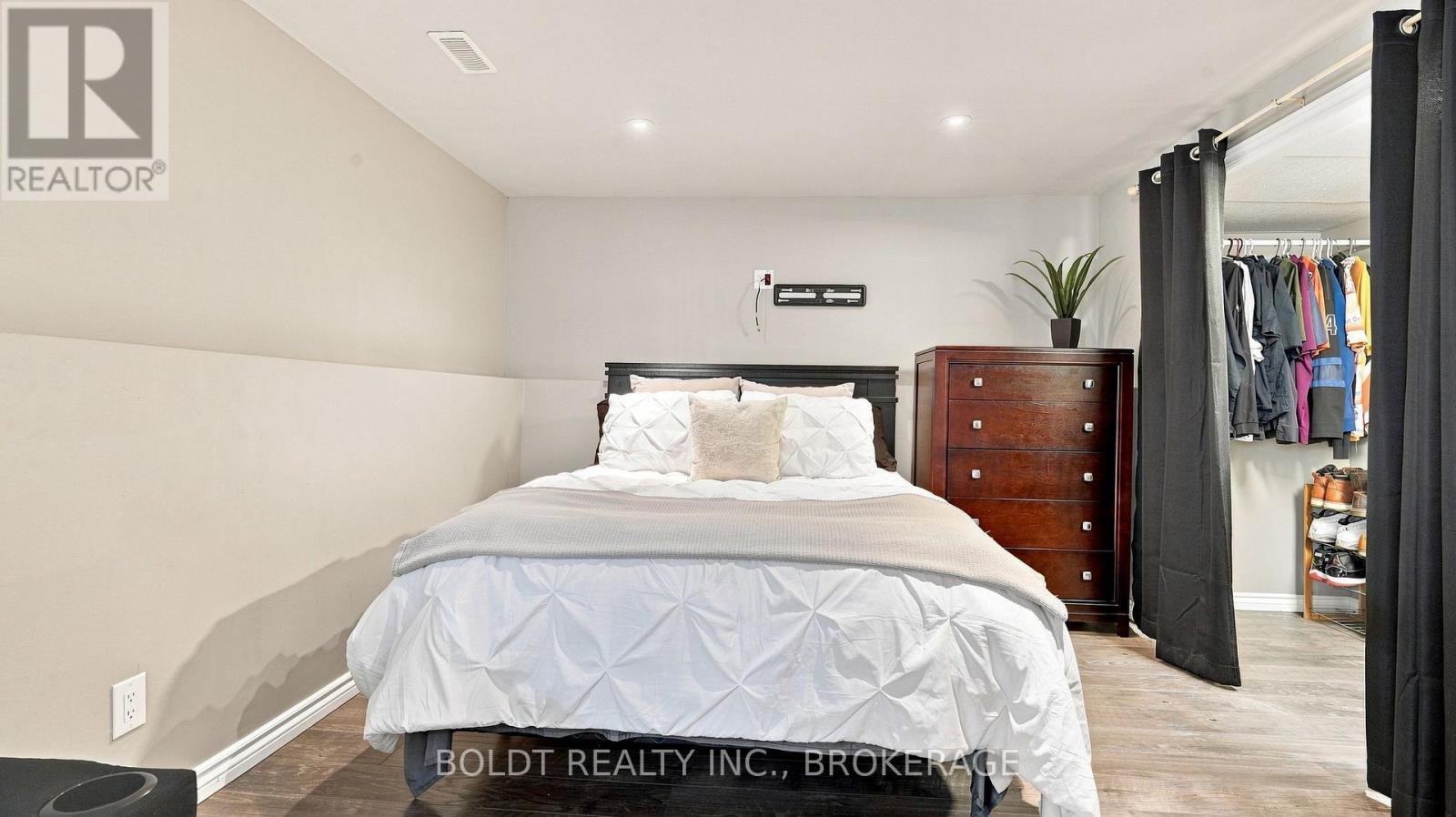 4 MASON DRIVE - Image 30