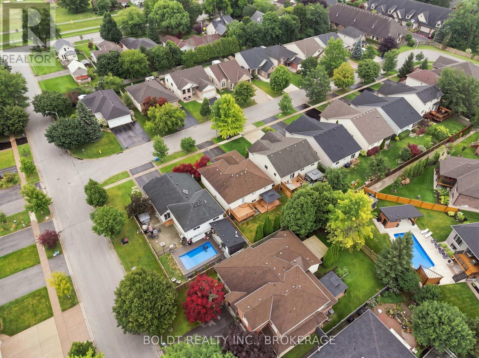 4 MASON DRIVE - Image 40