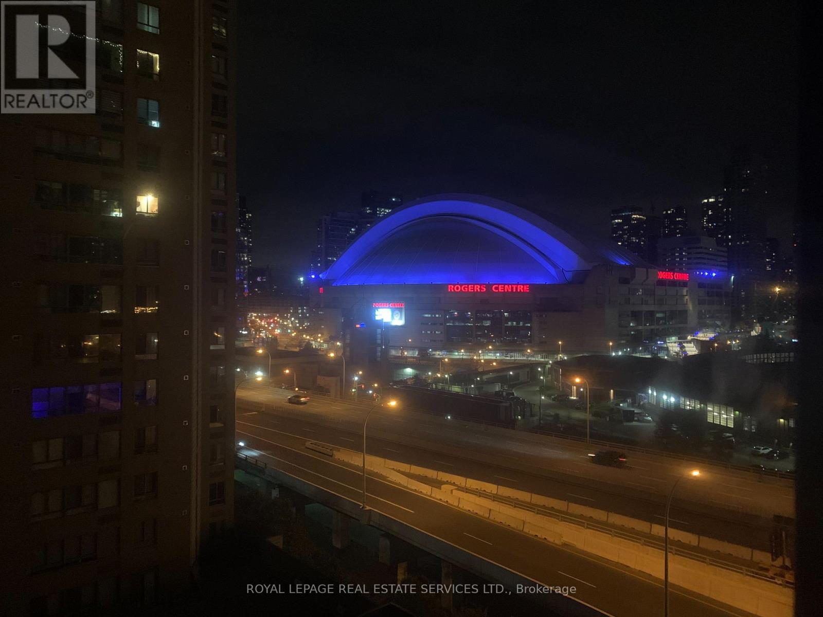 #1104 250 QUEENS QUAY - 35