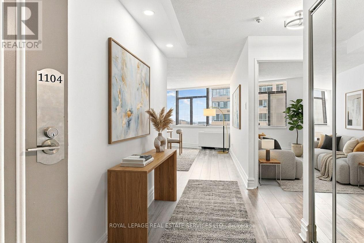 #1104 250 QUEENS QUAY - 4