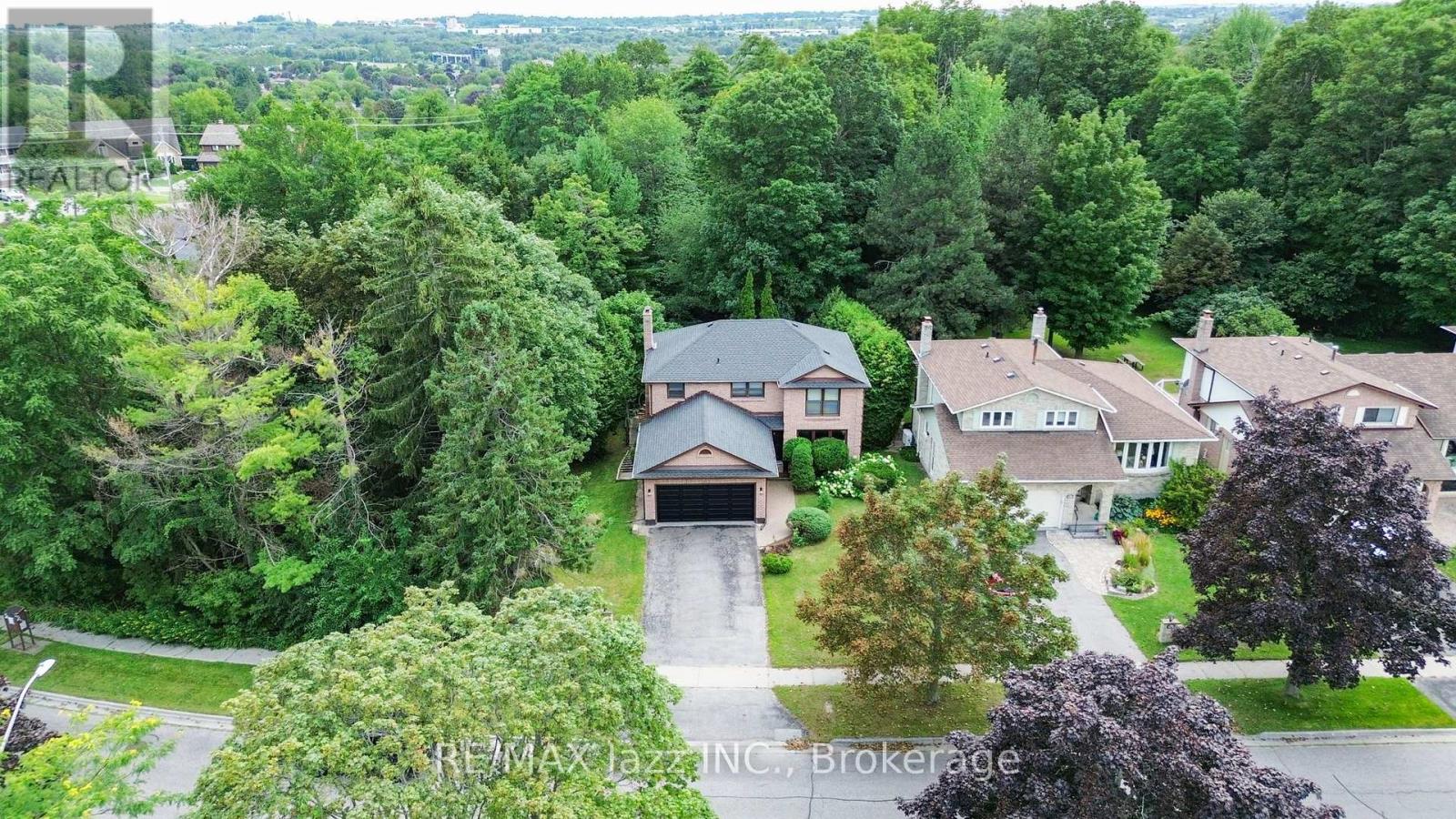 262 ATHABASCA STREET - 2