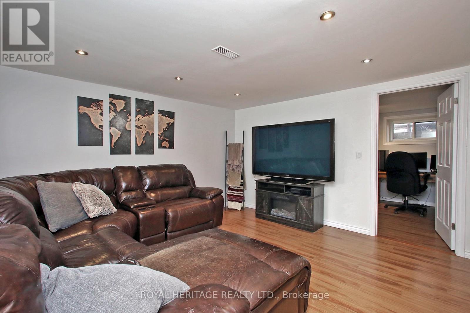 164 KINGS HILL LANE - 21