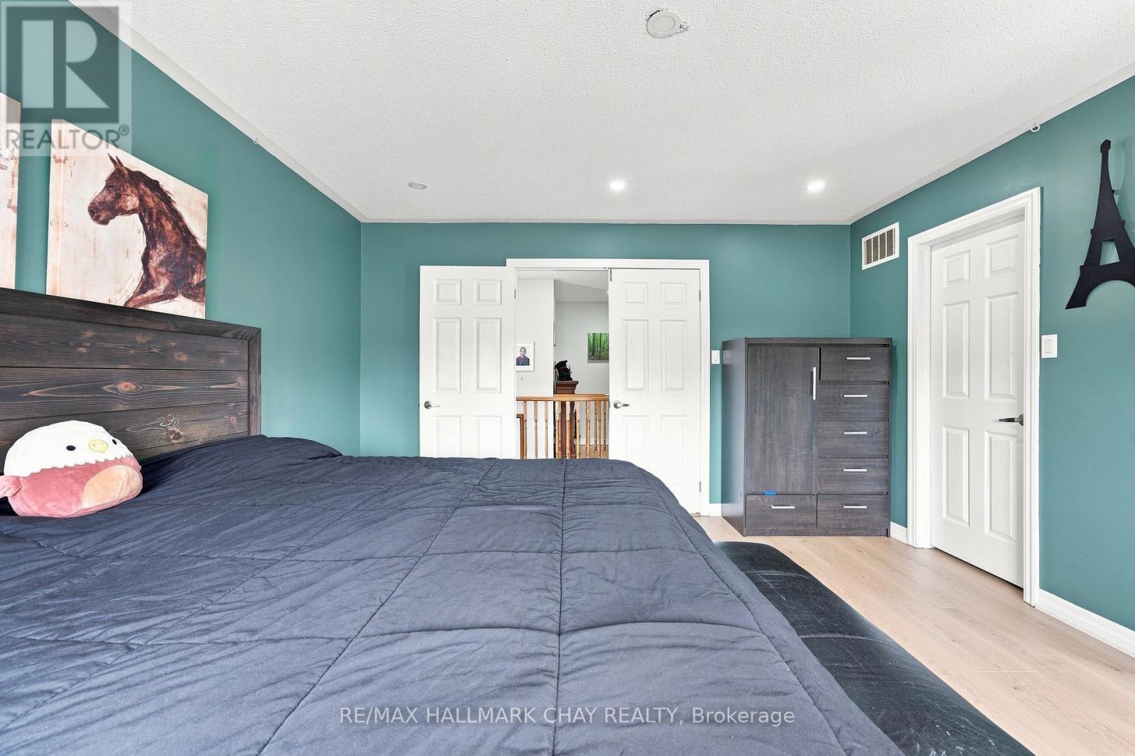 29 DUNNING DRIVE - 18