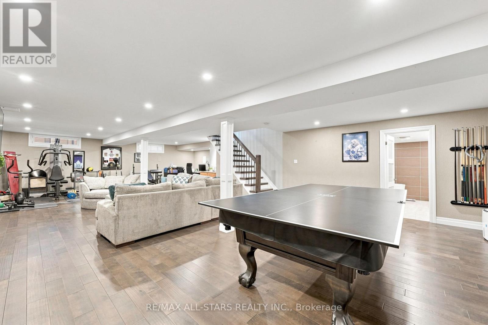 15 IVYGREEN ROAD - 29