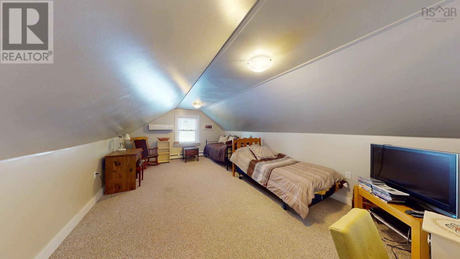 11 Parkview Road - 25
