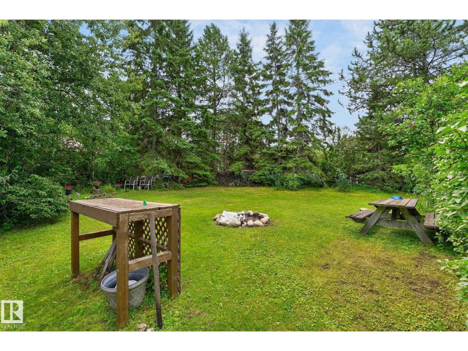 351 Smith Crescent - Photo 16