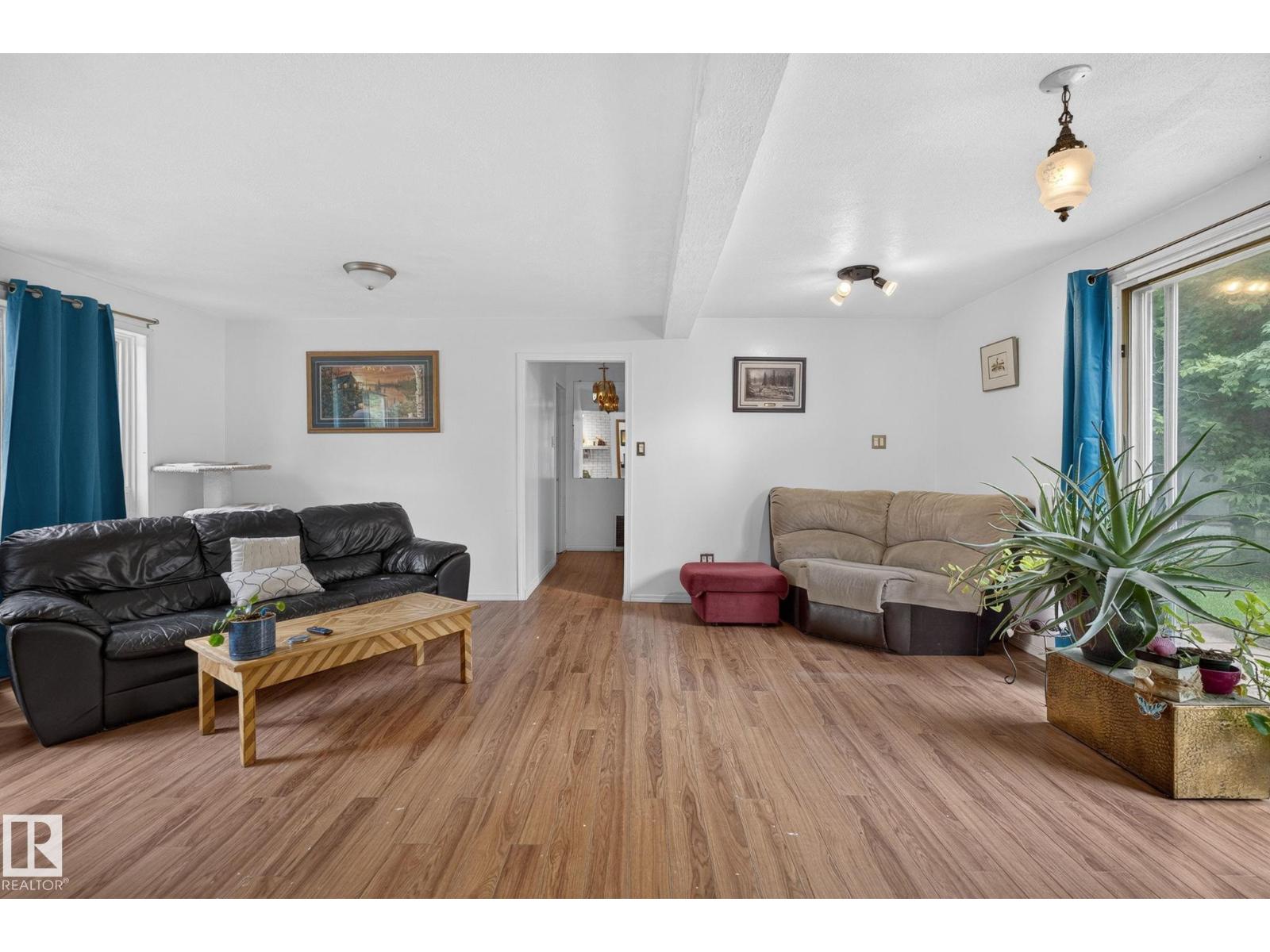 351 Smith Crescent - Photo 49