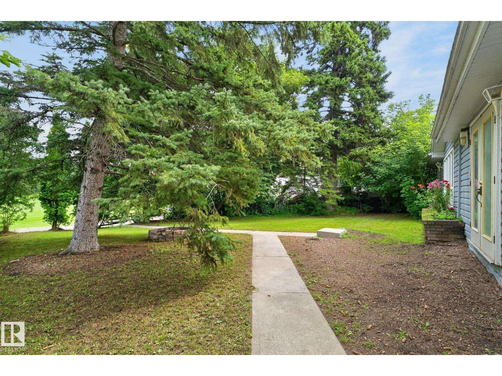 351 Smith Crescent - Photo 5