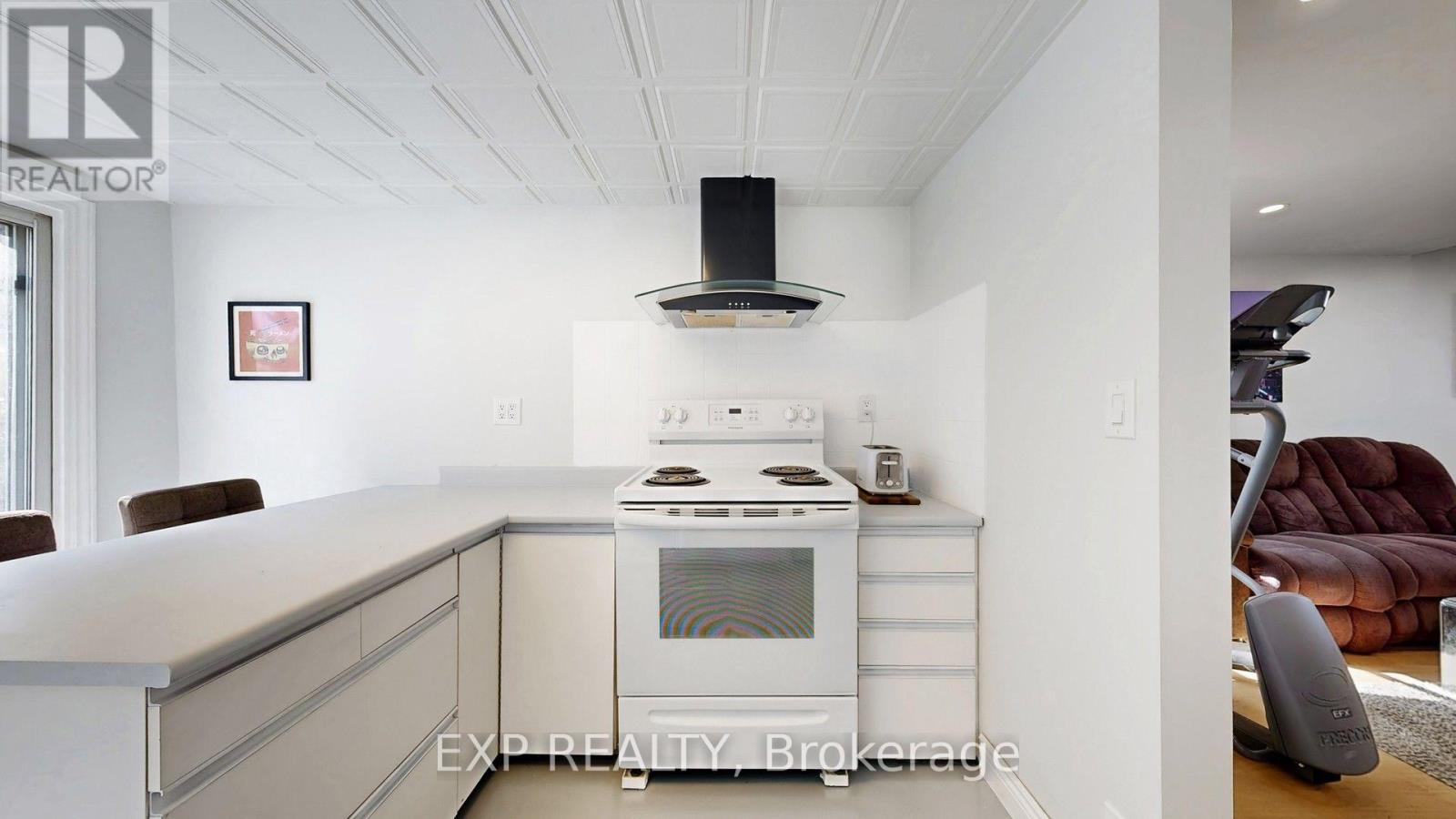 59 VANEVERY STREET - 13