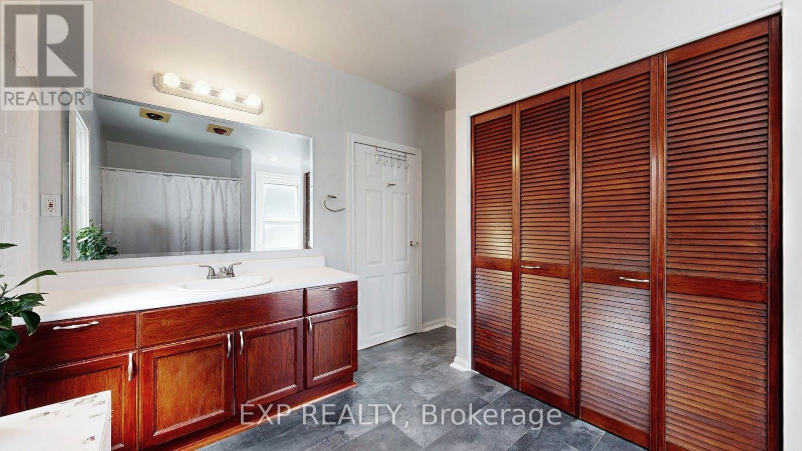59 VANEVERY STREET - 25