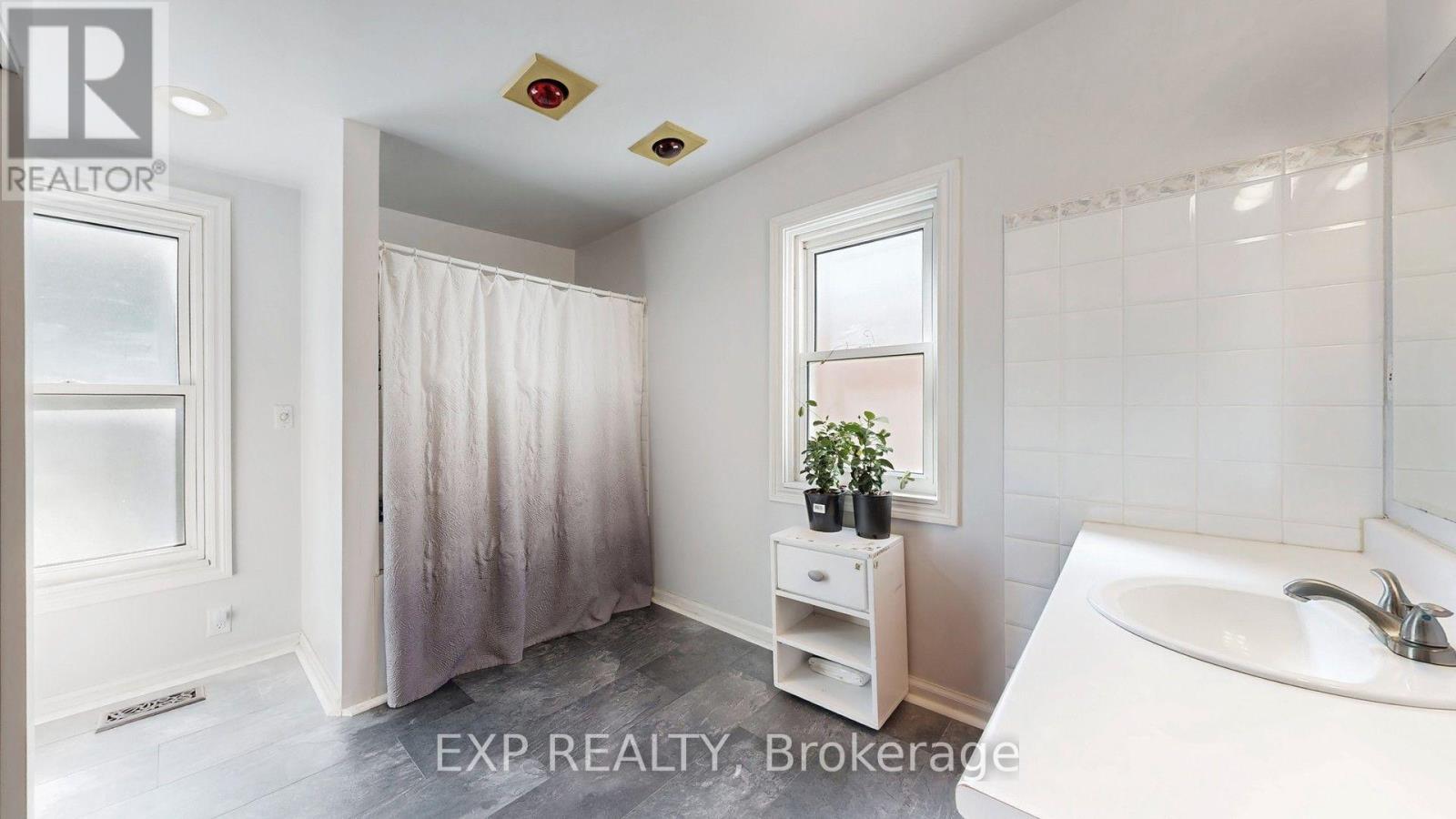 59 VANEVERY STREET - 26