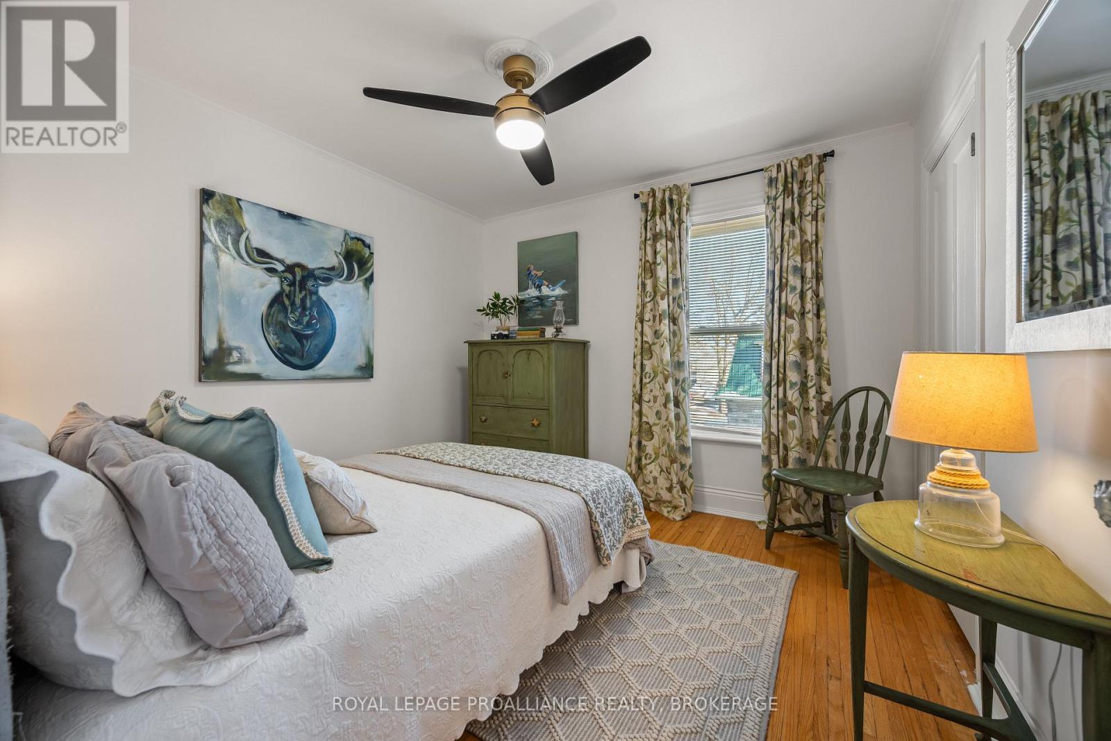 145 CHARLES STREET N - Image 23
