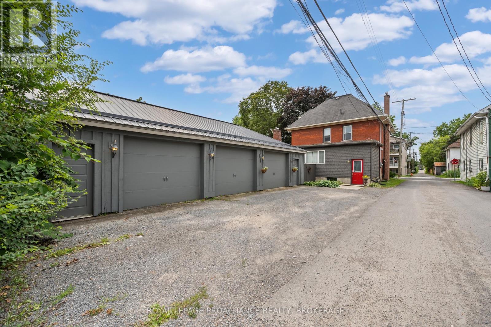 145 CHARLES STREET N - Image 3