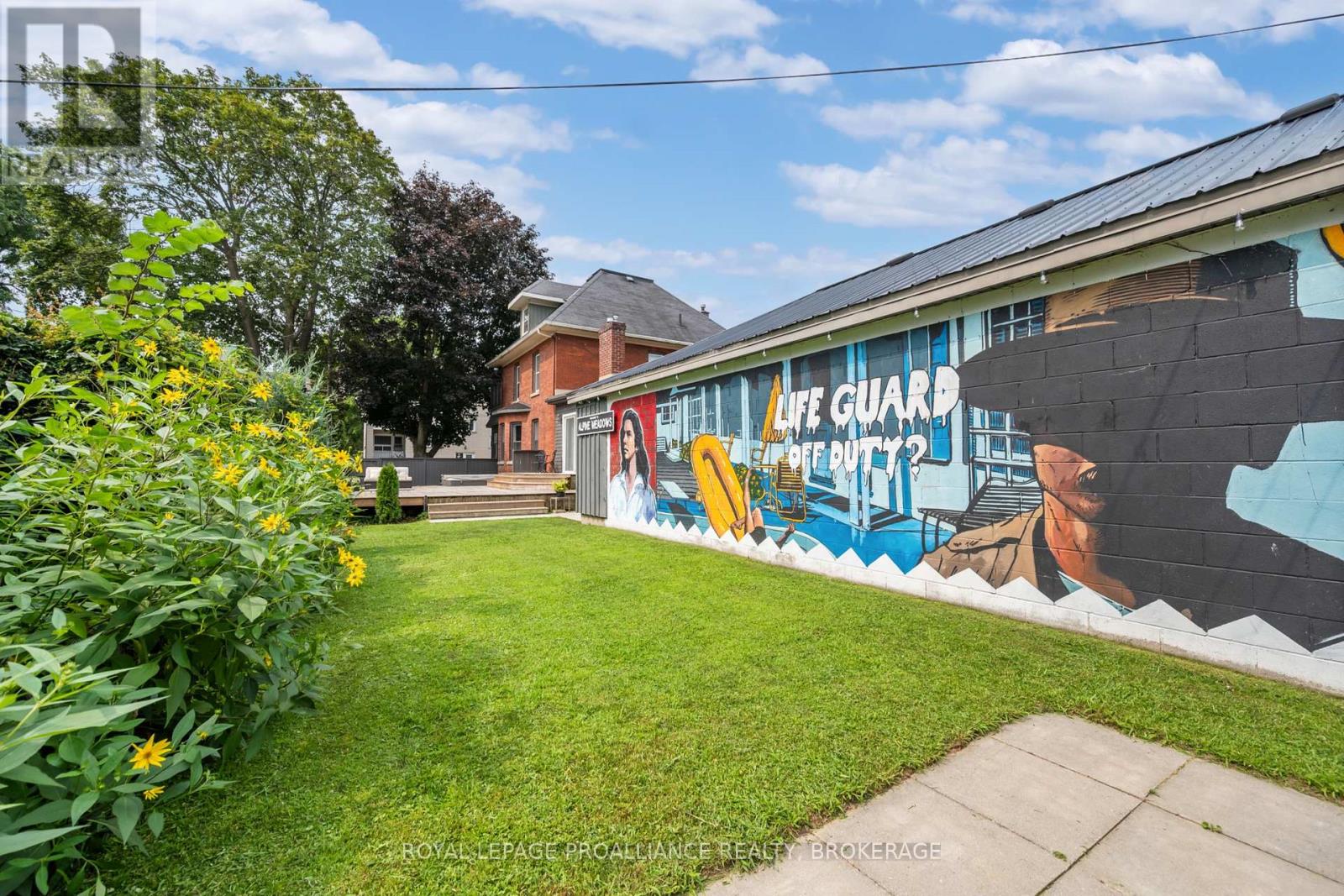 145 CHARLES STREET N - 46
