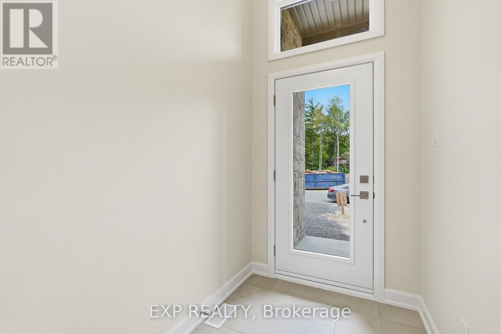71 HUGHES CIRCLE - 3