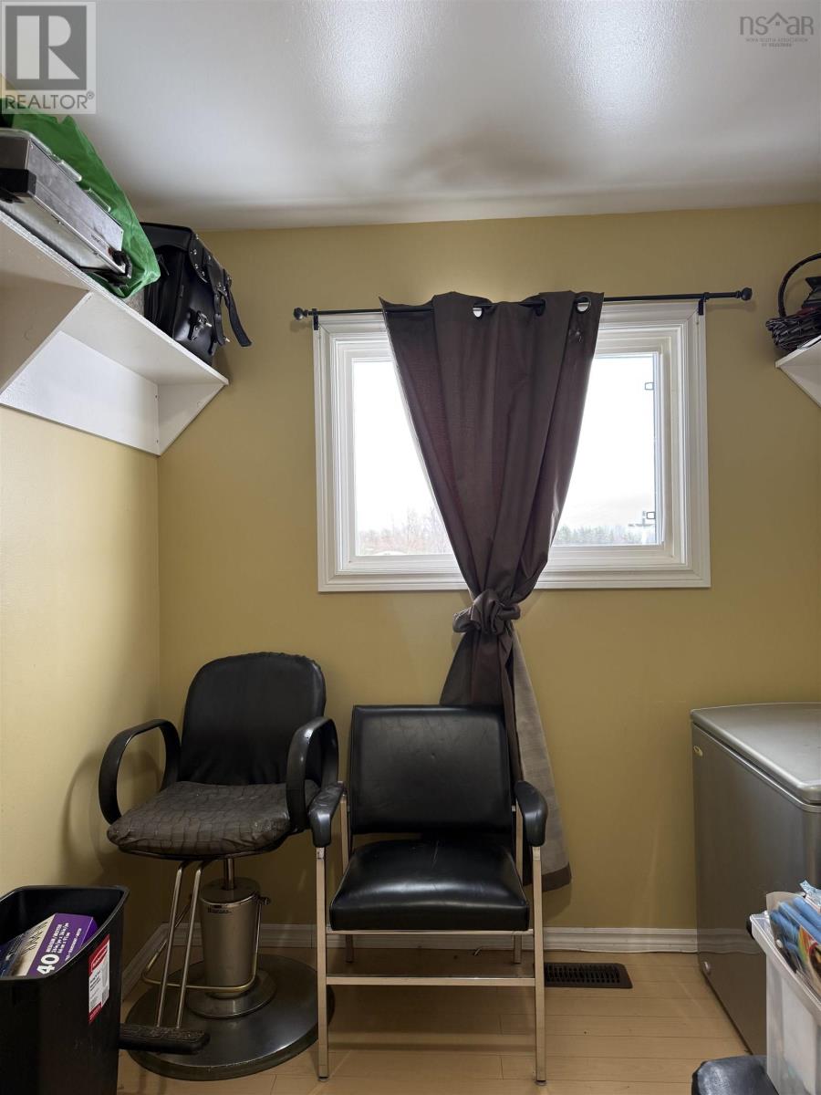1668 Mackay Street - 34