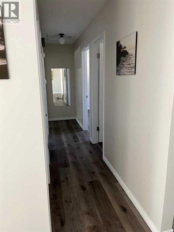 4928 40 Avenue Northwest - Photo 15