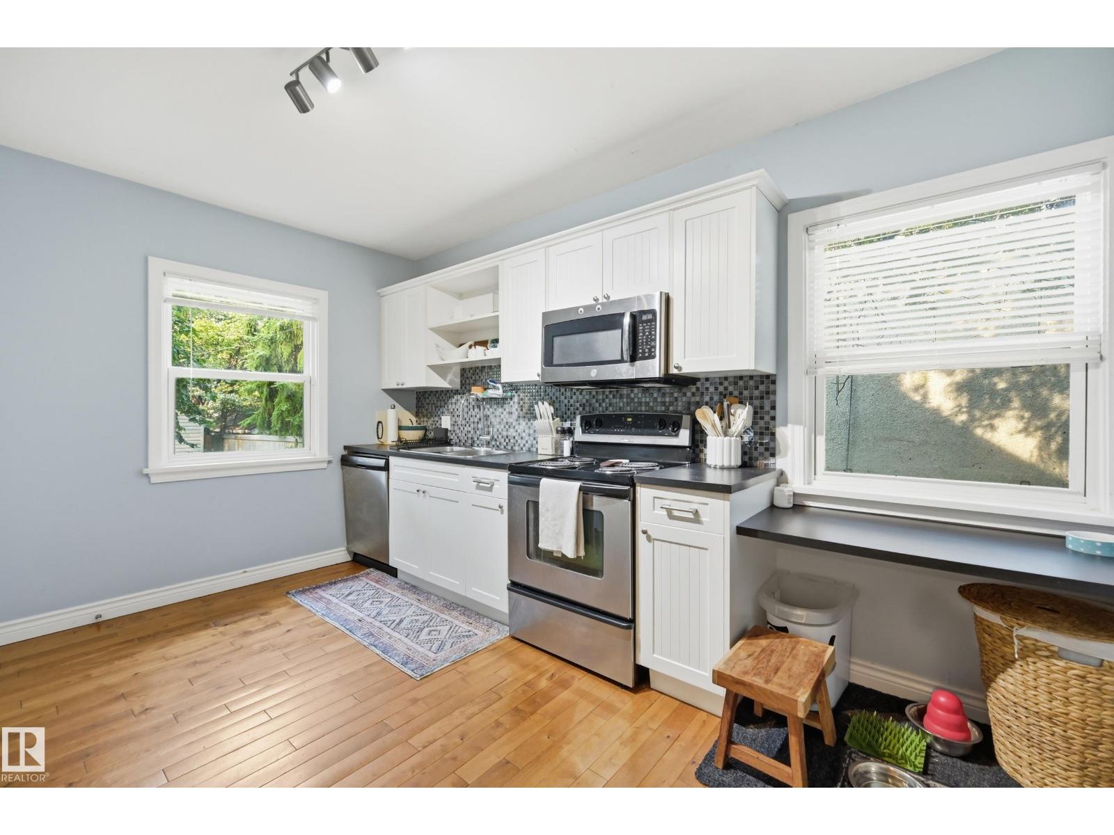 11612 110A Avenue NW - Photo 12