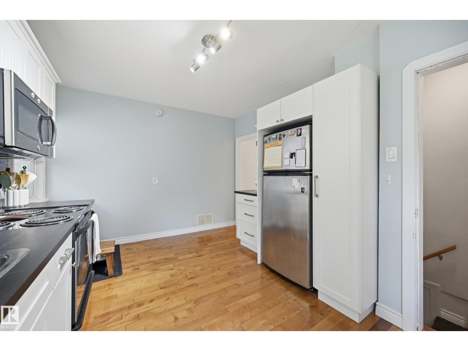 11612 110A AV NW - 13