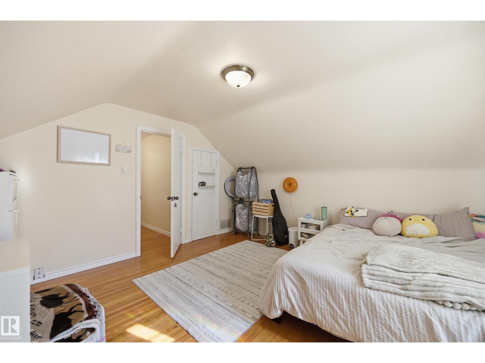 11612 110A AV NW - 22