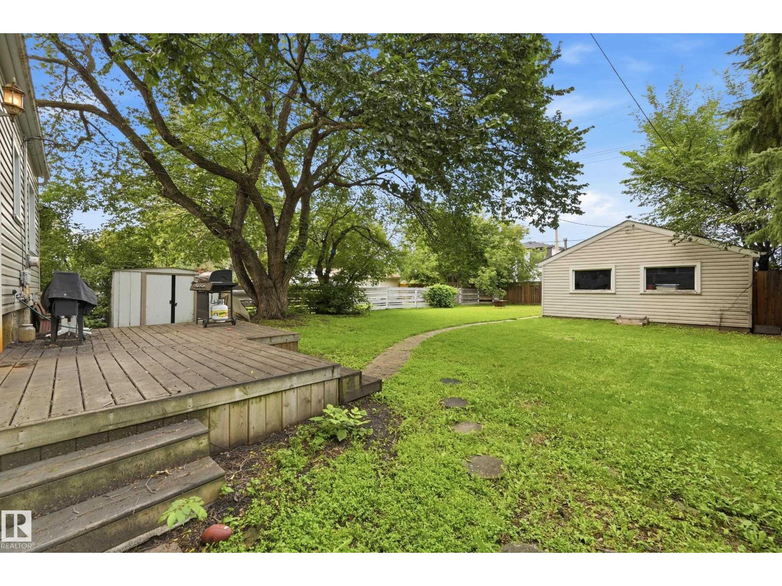 11612 110A Avenue NW - Photo 31