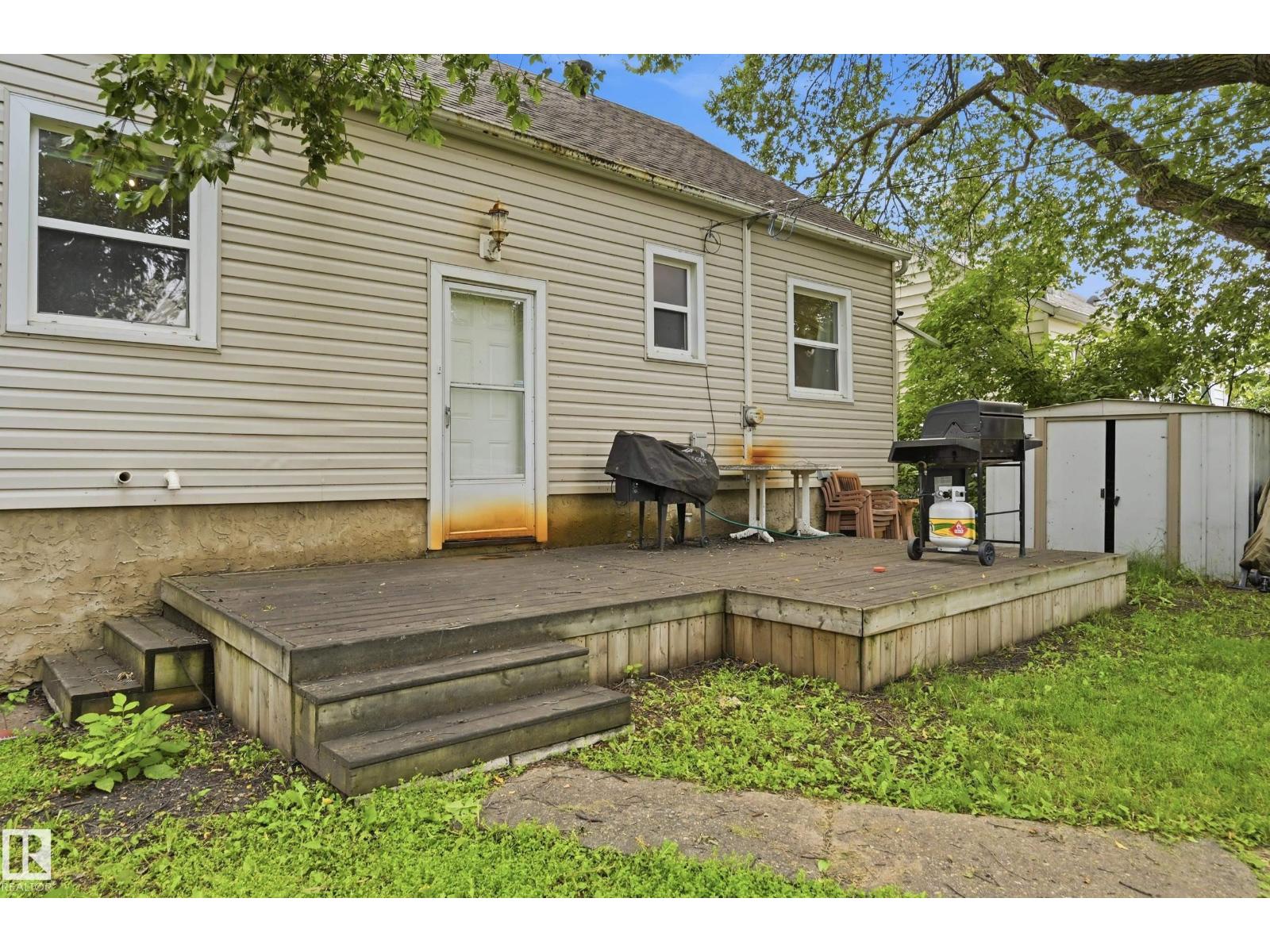 11612 110A AV NW - 35