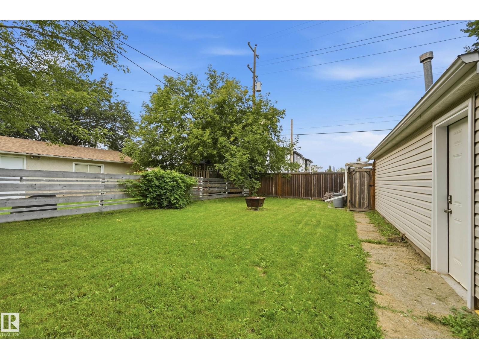 11612 110A Avenue NW - Photo 38