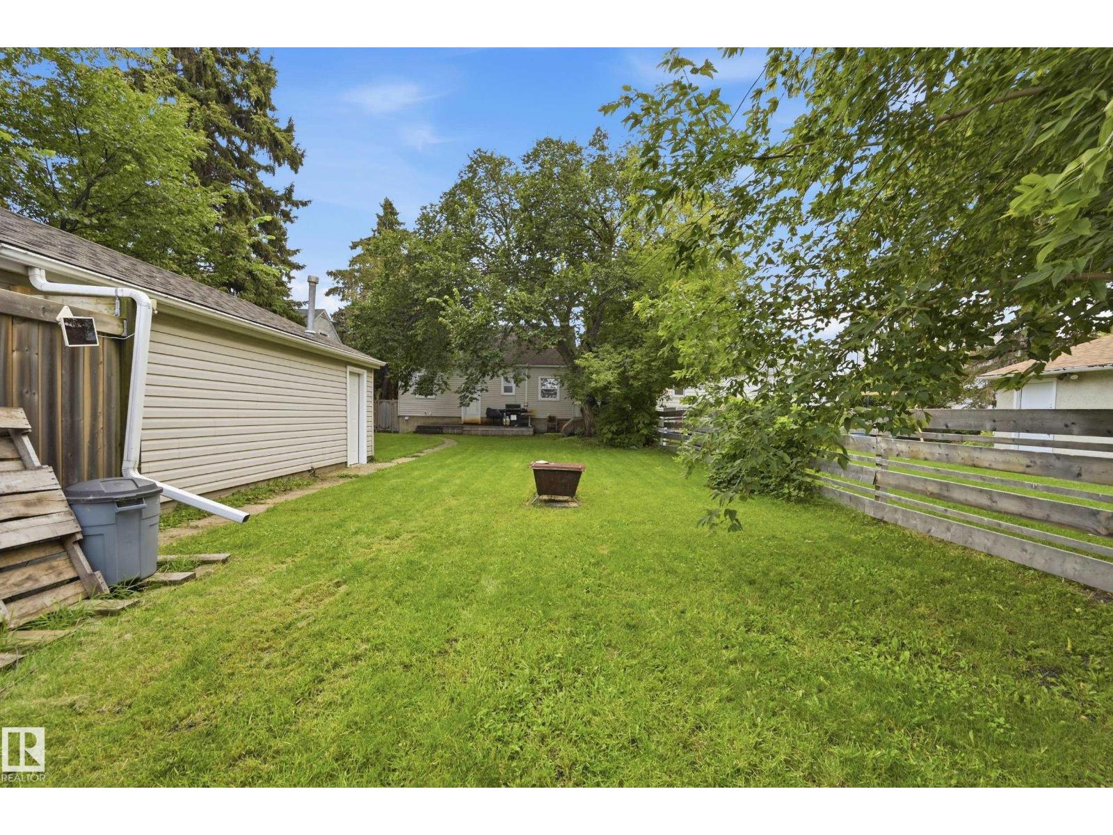 11612 110A AV NW - 39
