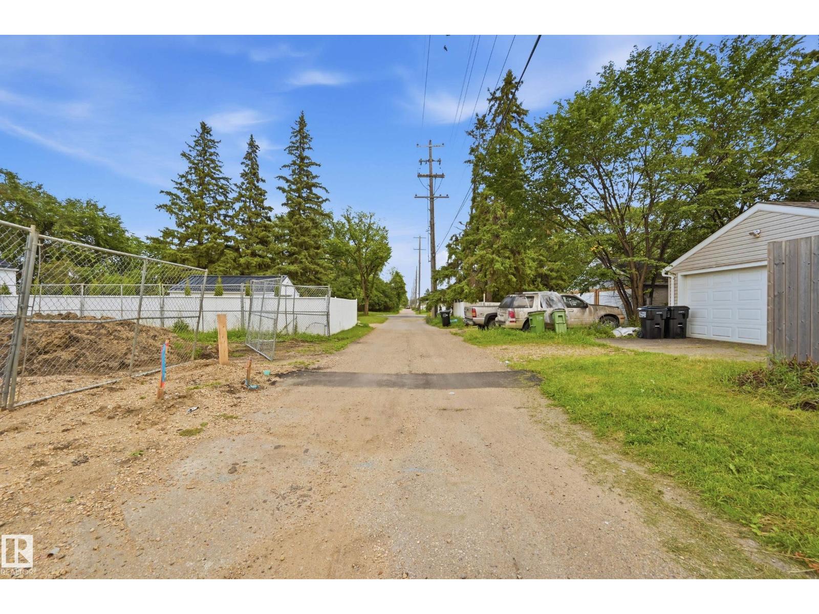 11612 110A Avenue NW - Photo 41