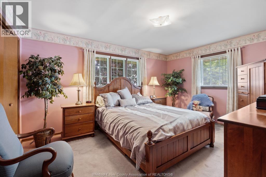 247 ERIE STREET South - 17