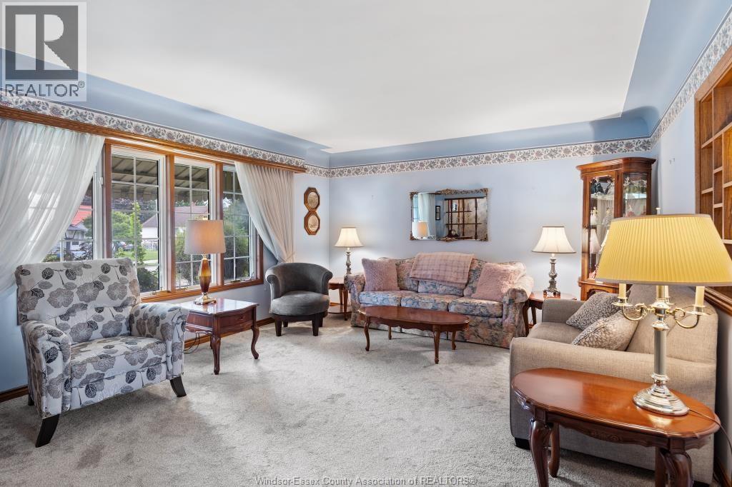 247 ERIE STREET South - 8