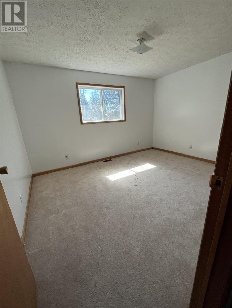 50 Russell AVE - 13