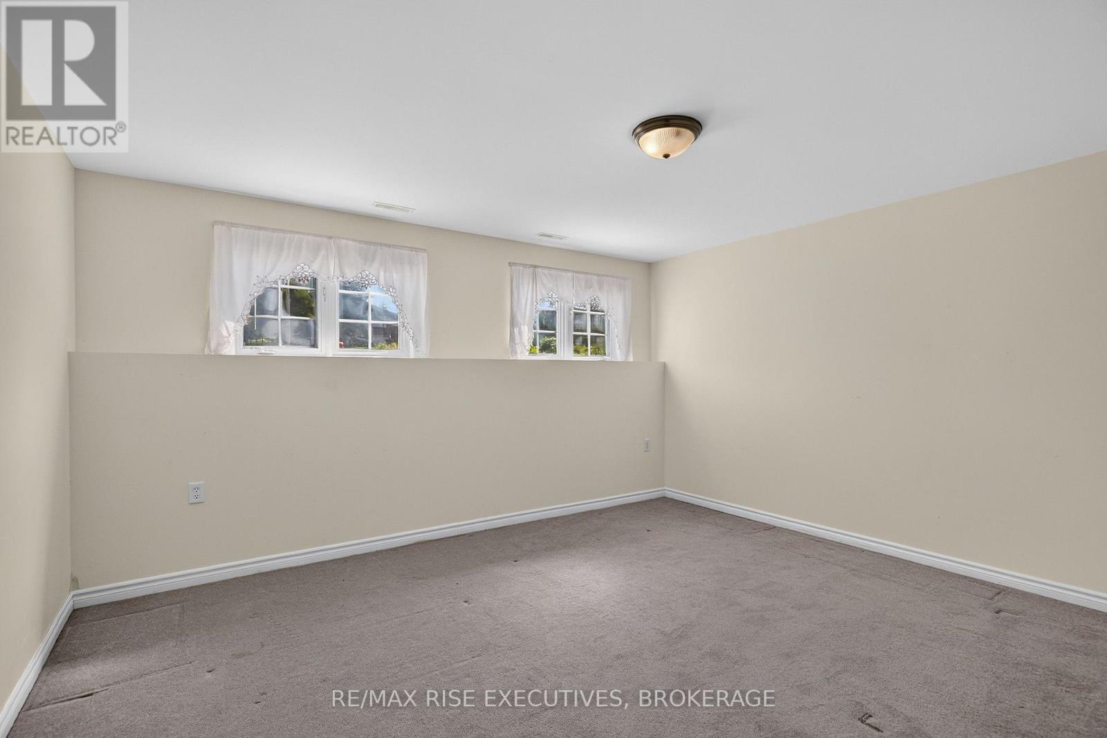 289 COLEBROOK ROAD - Image 38