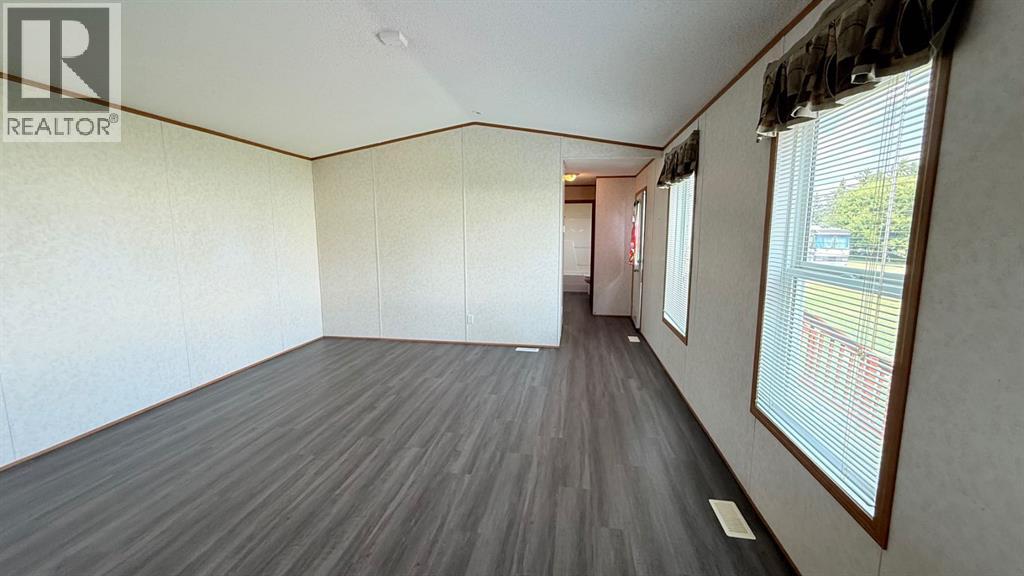 209 2 Avenue - Photo 7
