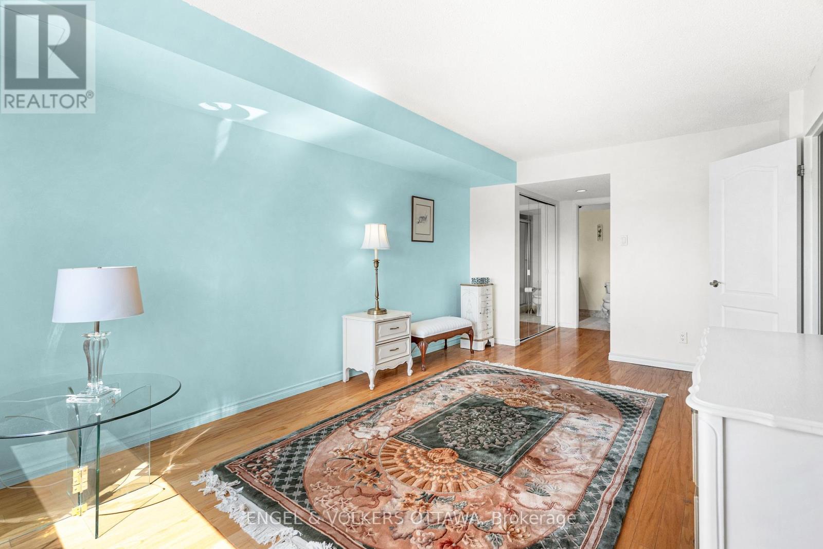 3 Bed, 3 Bath Apartment for Sale in Ottawa – 205 – 545 ST LAURENT BOULEVARD, Ottawa – MLS# X13665662 - Image 16