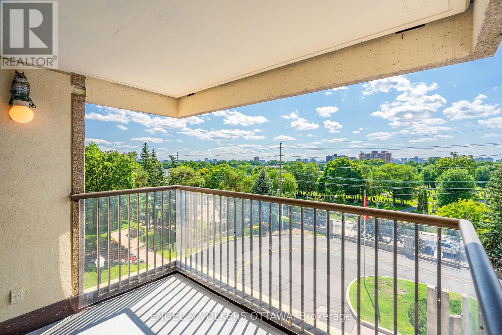 3 Bed, 3 Bath Apartment for Sale in Ottawa – 205 – 545 ST LAURENT BOULEVARD, Ottawa – MLS# X13665662 - Image 31