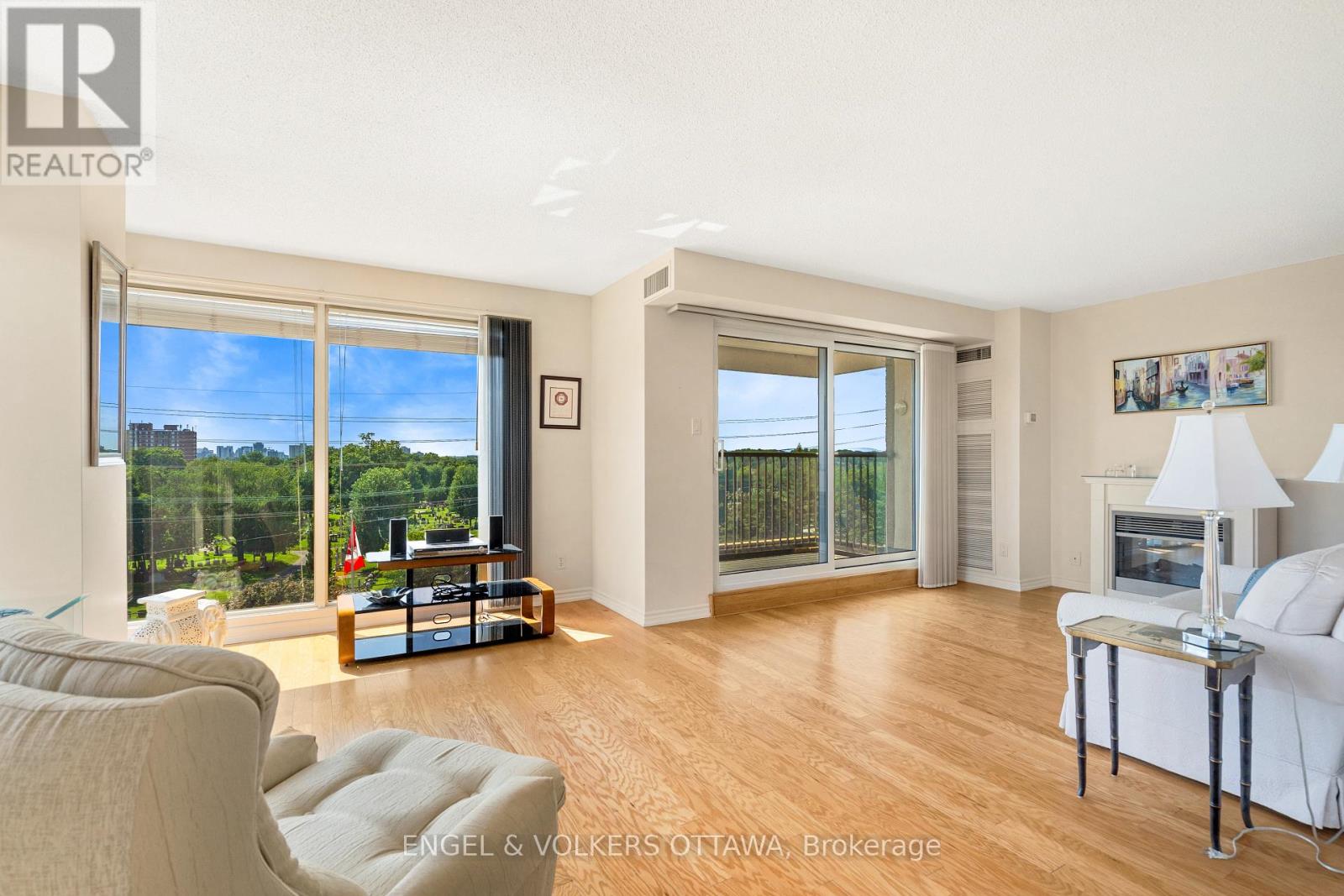 3 Bed, 3 Bath Apartment for Sale in Ottawa – 205 – 545 ST LAURENT BOULEVARD, Ottawa – MLS# X13665662 - Image 8