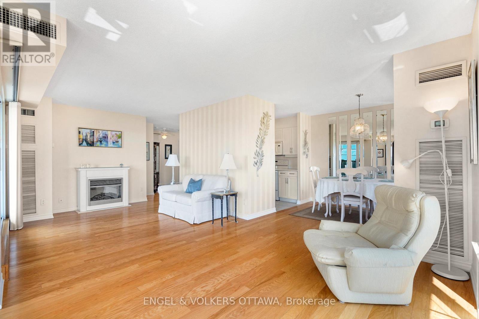 3 Bed, 3 Bath Apartment for Sale in Ottawa – 205 – 545 ST LAURENT BOULEVARD, Ottawa – MLS# X13665662 - Image 9