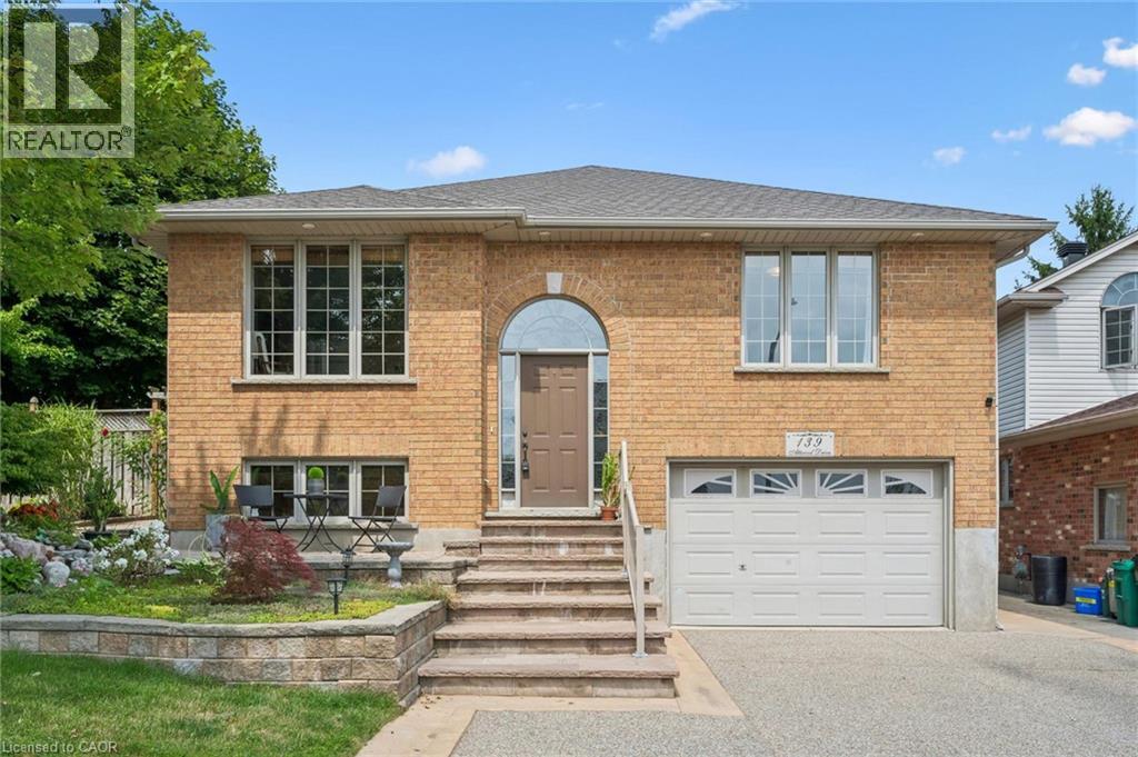 139 ATTWOOD Drive — photo 2