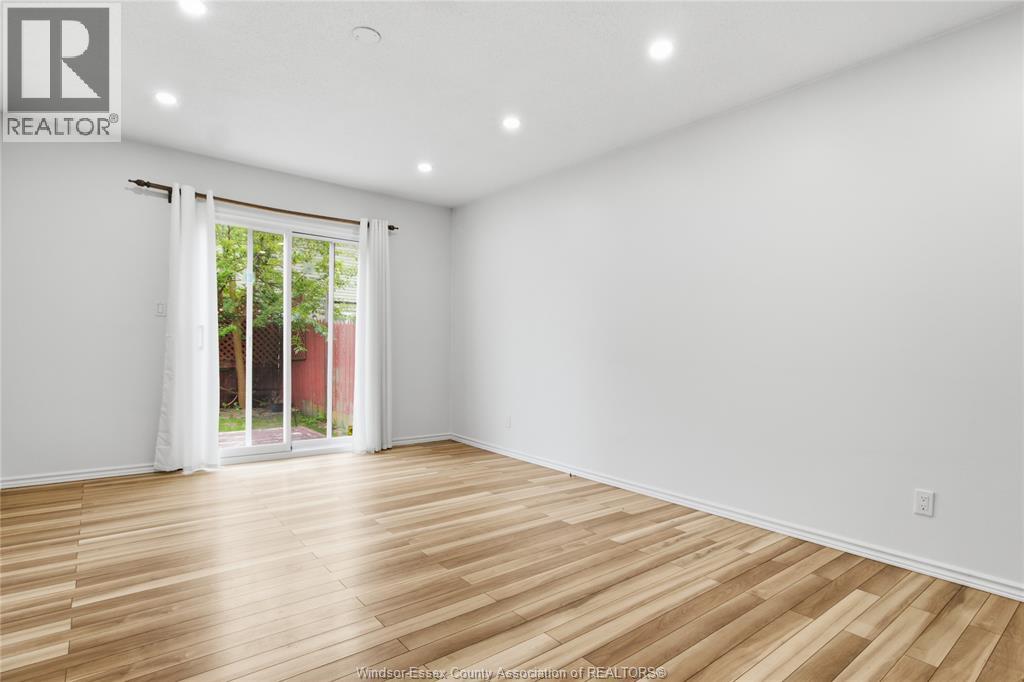 1229 ARNCLIFFE PLACE - 10