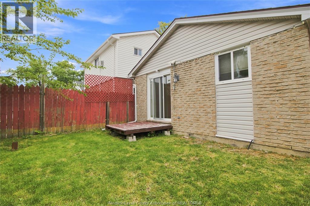 1229 ARNCLIFFE PLACE - 22
