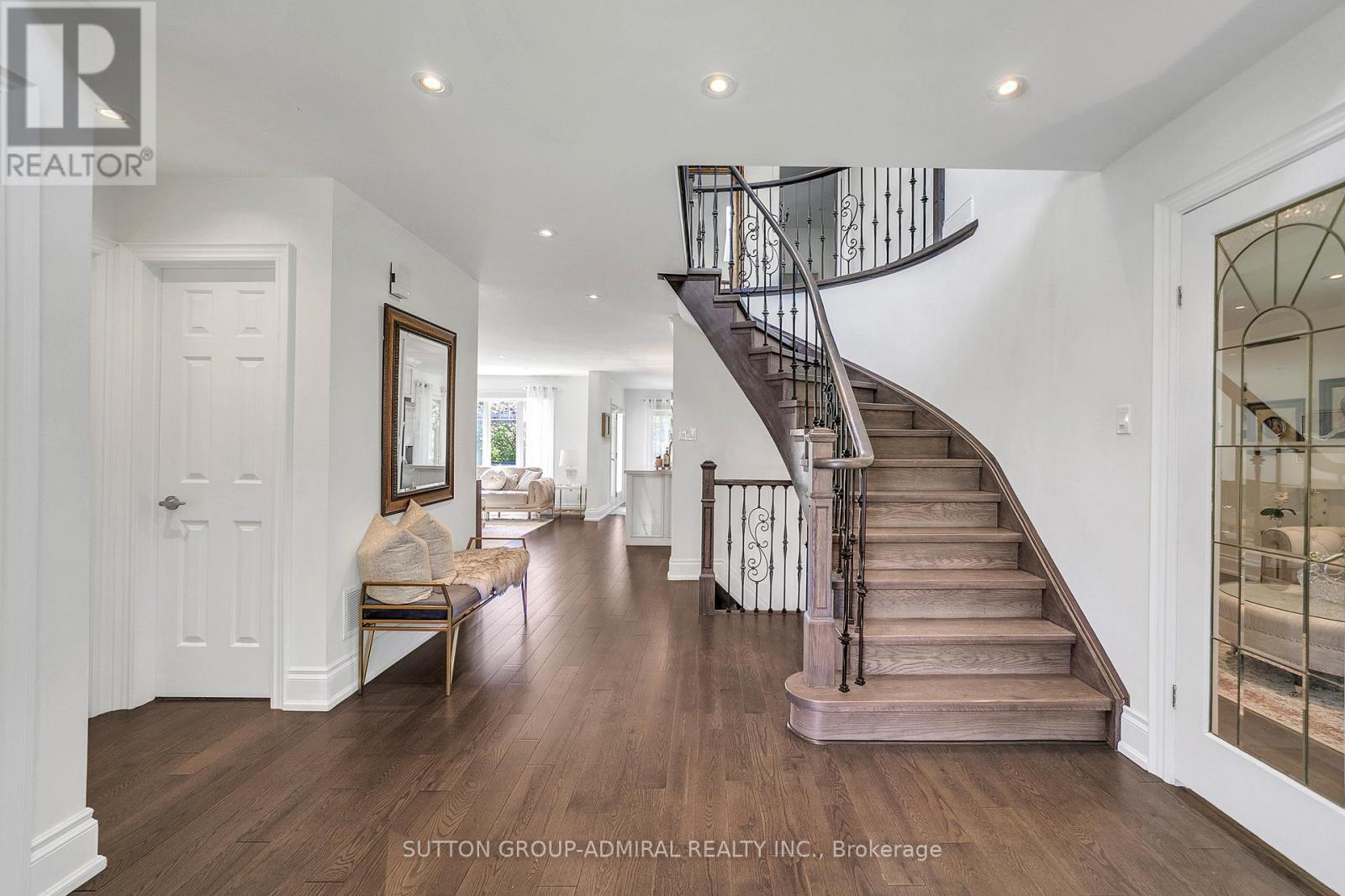 48 MAPLE WAY - 6
