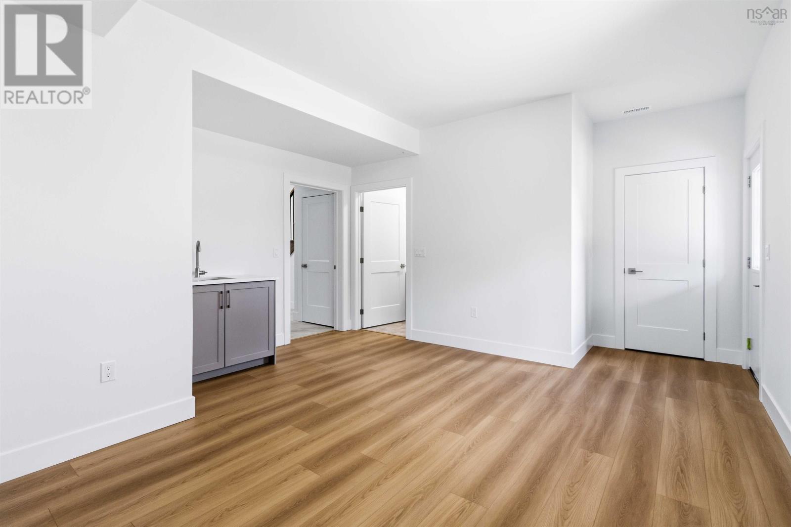 Property 35 of 46 of SP03A 135 Stephs Street Street