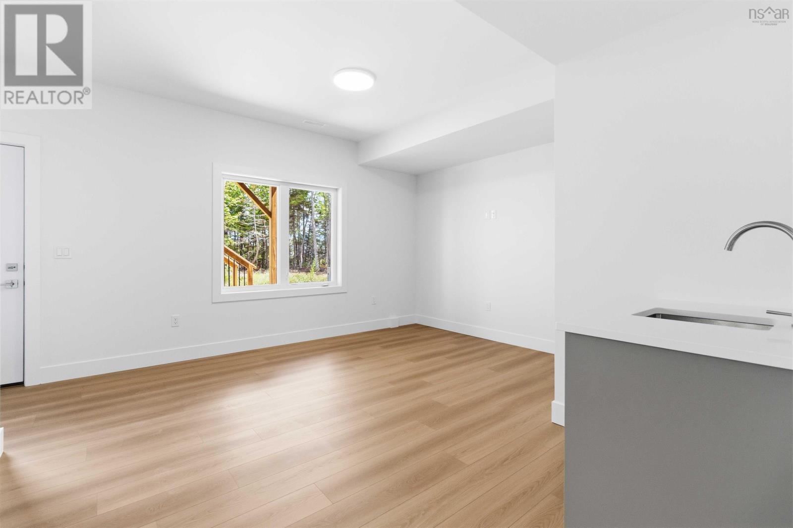 Property 34 of 46 of SP03A 135 Stephs Street Street
